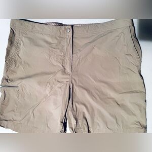 LL Bean Tropic Weight Trail Shorts Sz 20